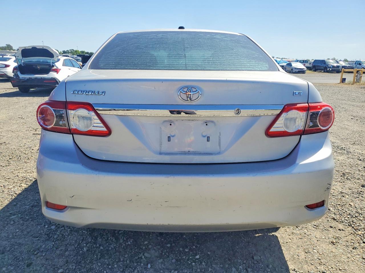 2011 Toyota Corolla Le - Image 6
