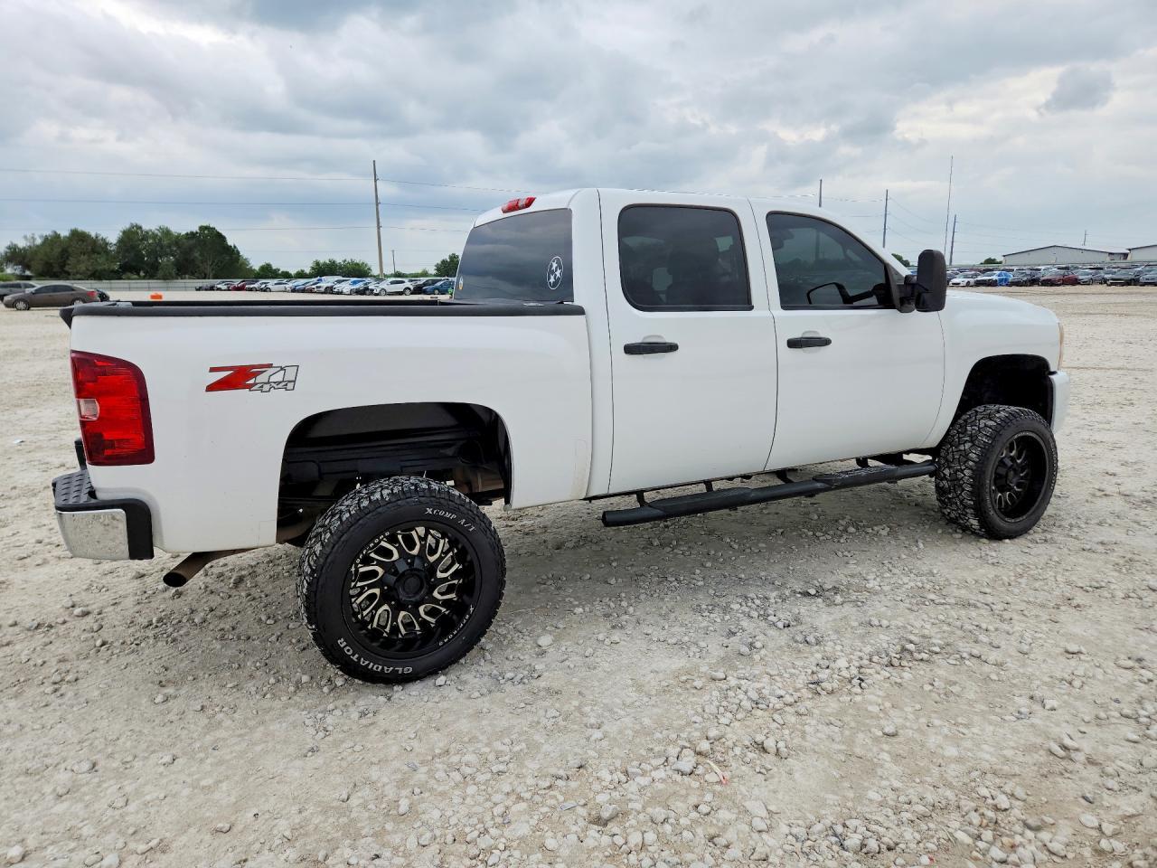 2011 Chevrolet Silverado K1500 Lt - Image 3
