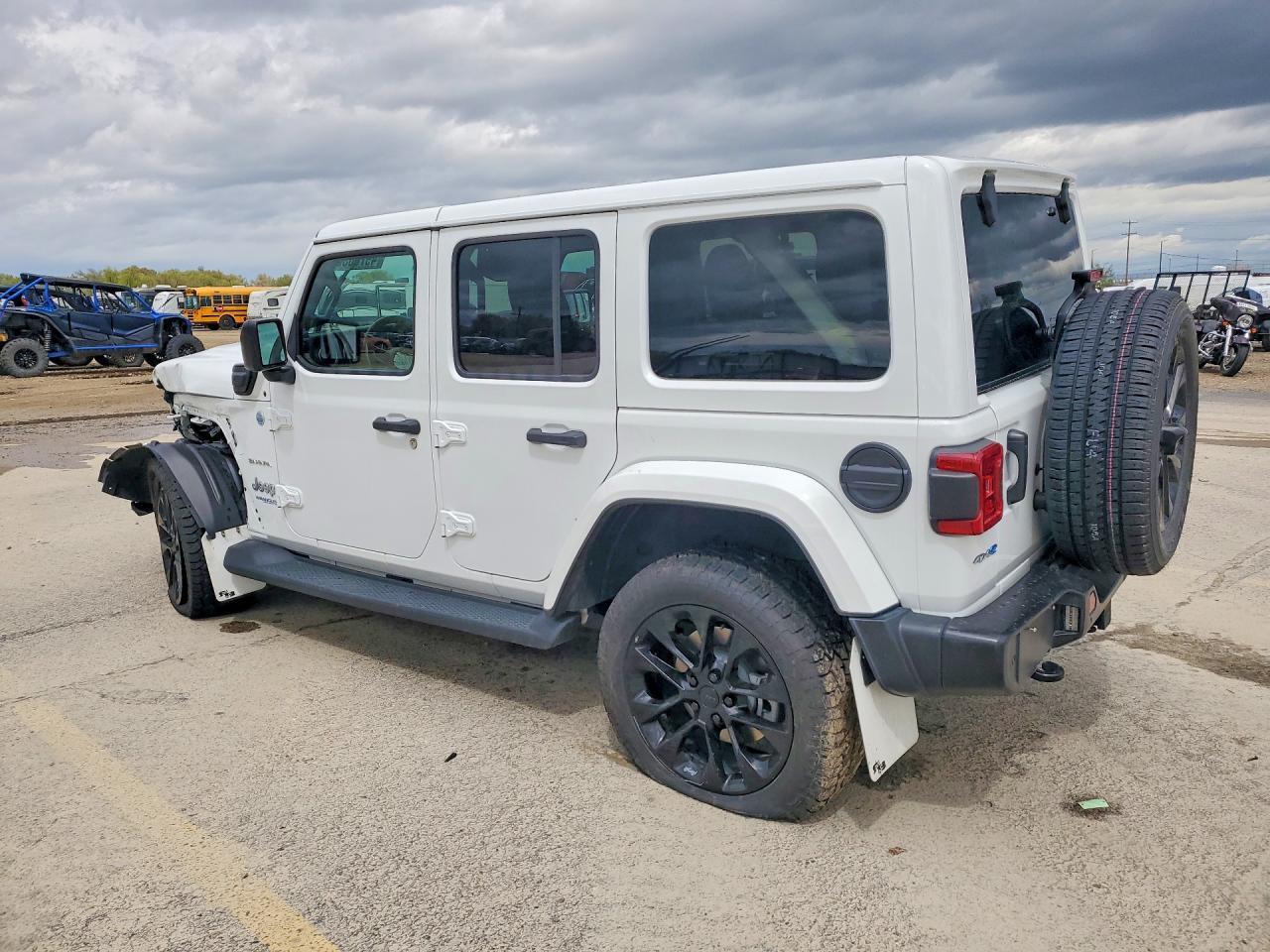 2021 Jeep Wrangler Unlimited Sahara 4Xe - Фото 2