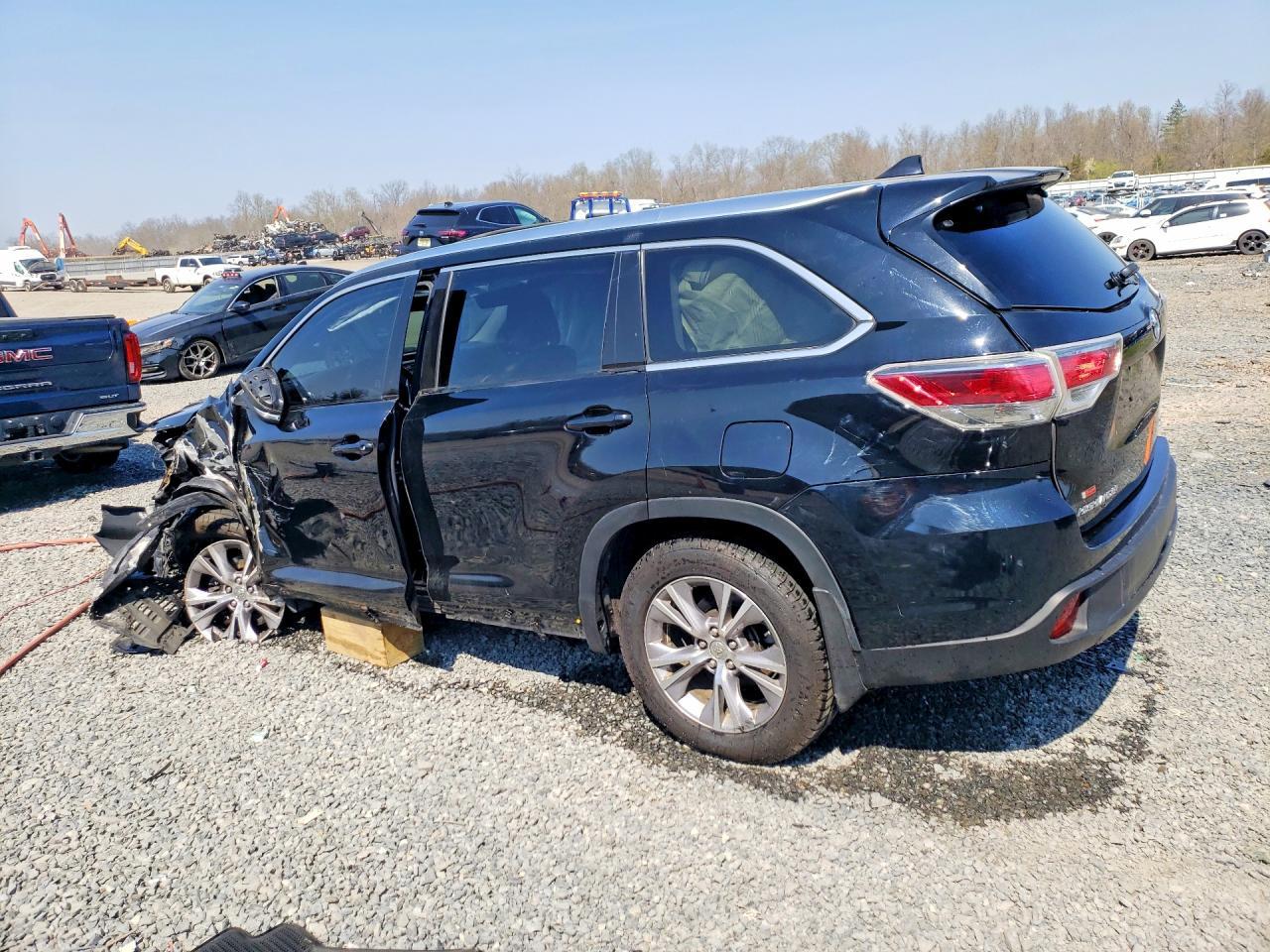 2015 Toyota Highlander Xle - Фото 2