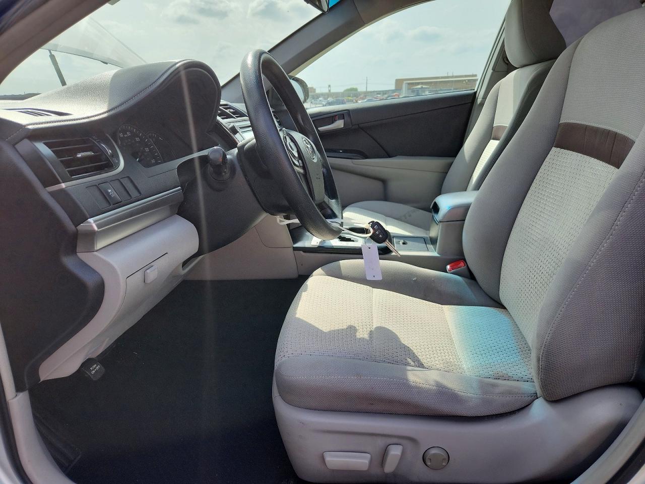 2013 Toyota Camry Le - Фото 7