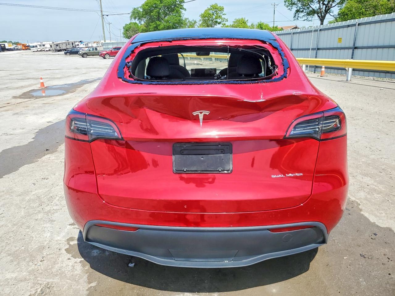2023 Tesla Model Y - Фото 6
