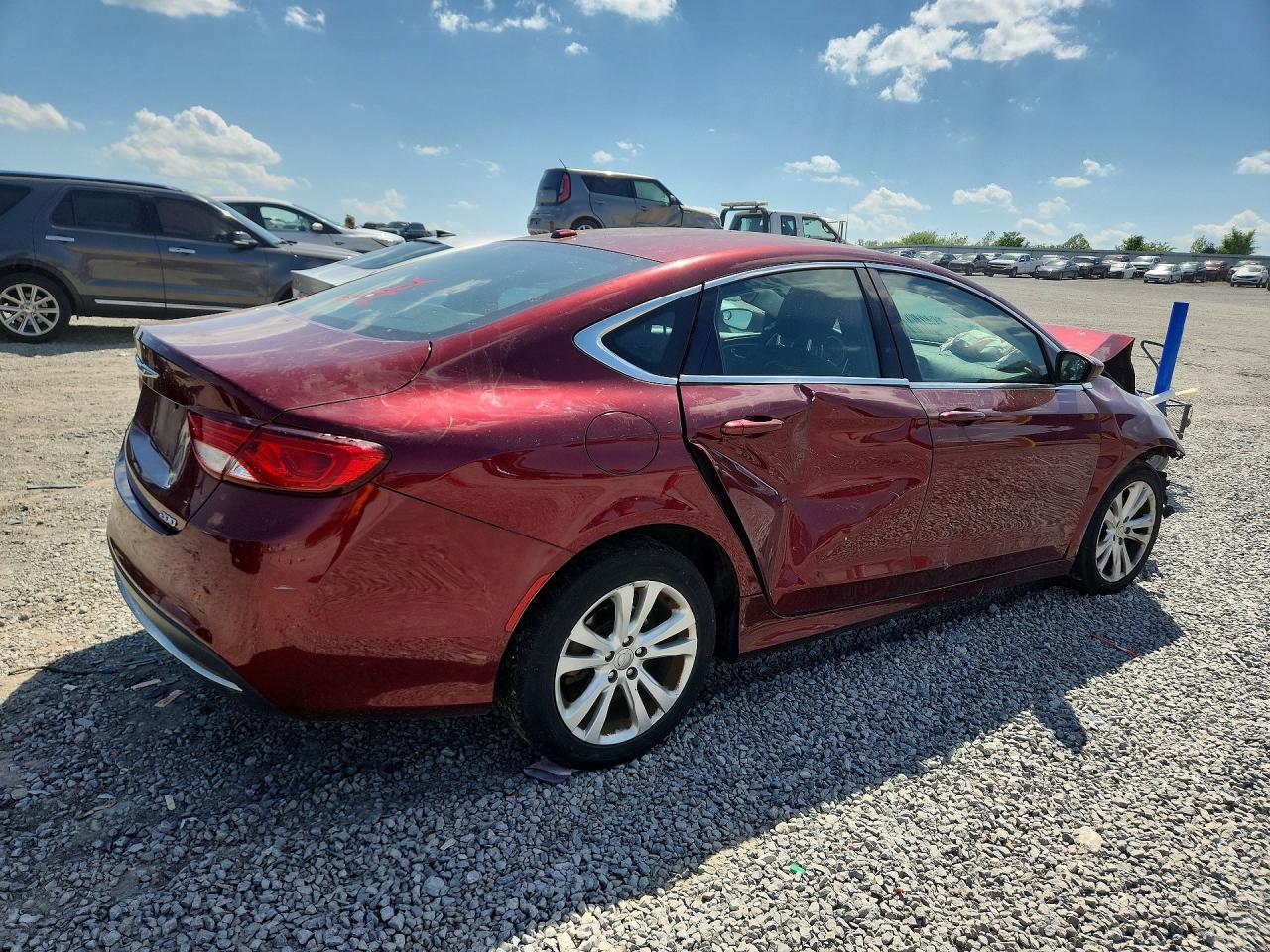 2015 Chrysler 200 Limited - Фото 3
