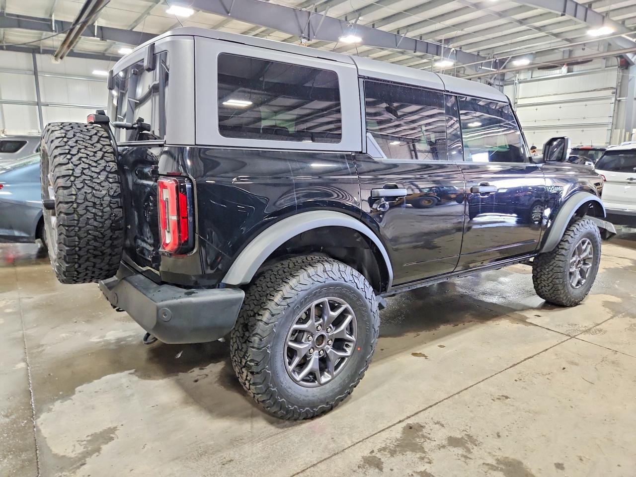 2022 Ford Bronco Base - Фото 3