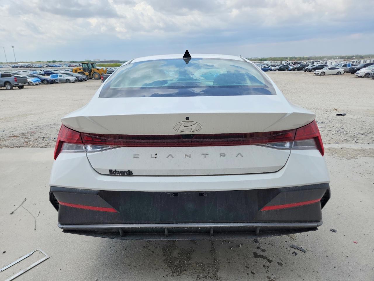 2024 Hyundai Elantra Sel - Фото 6