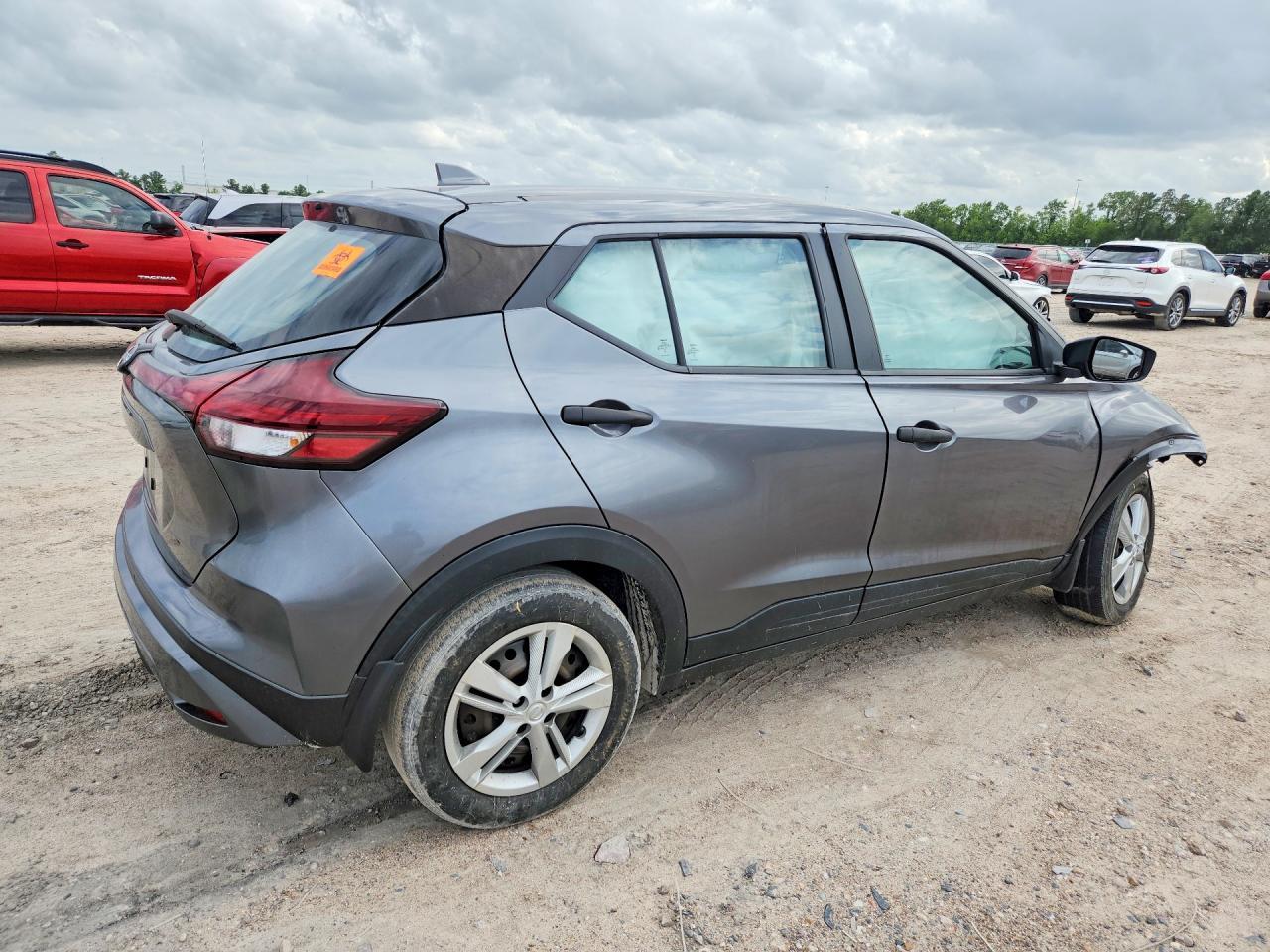 2023 Nissan Kicks - Image 3
