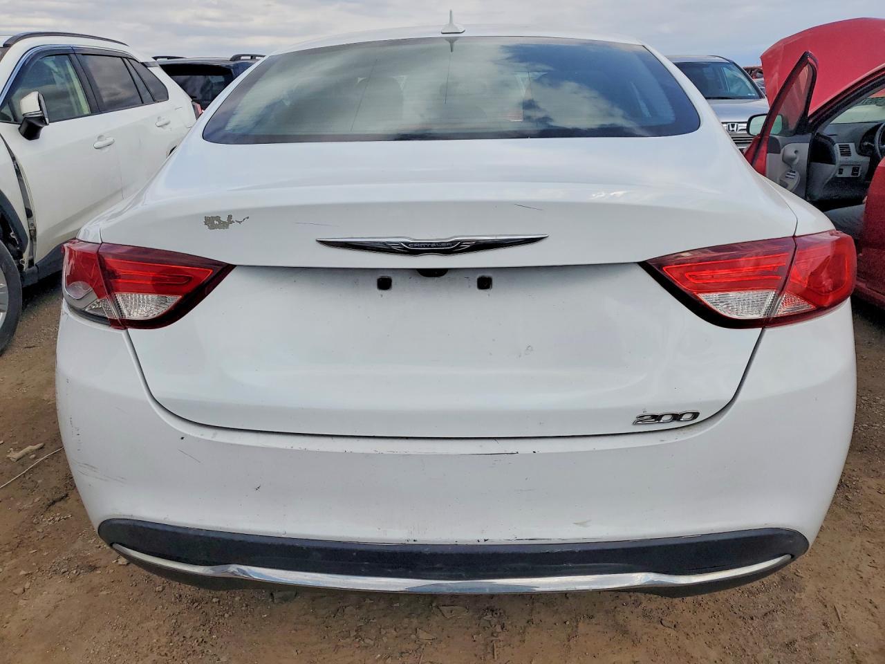 2016 Chrysler 200 Limited - Image 6