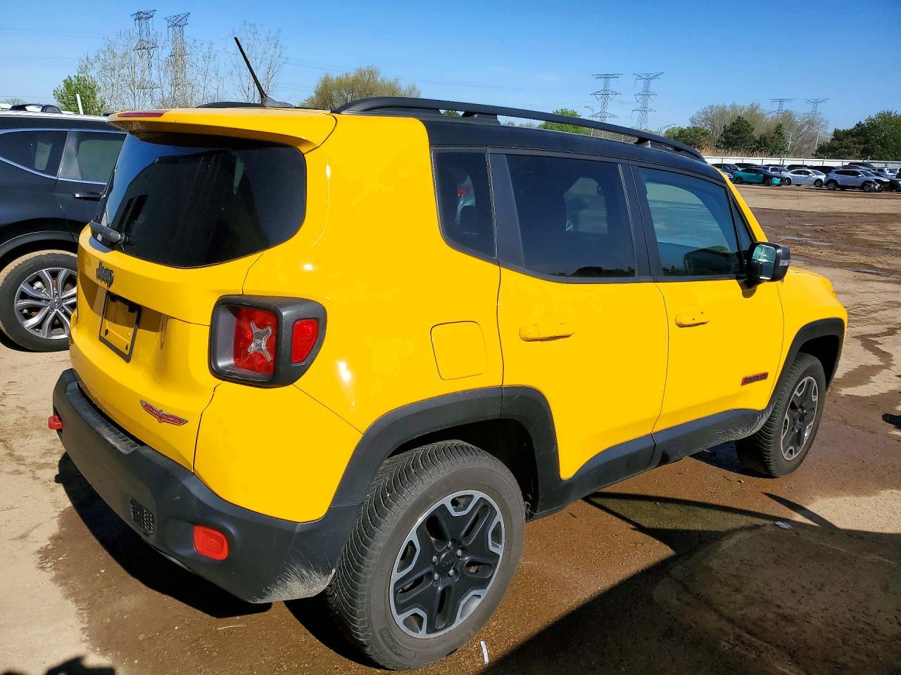 2016 Jeep Renegade Trailhawk - Фото 3