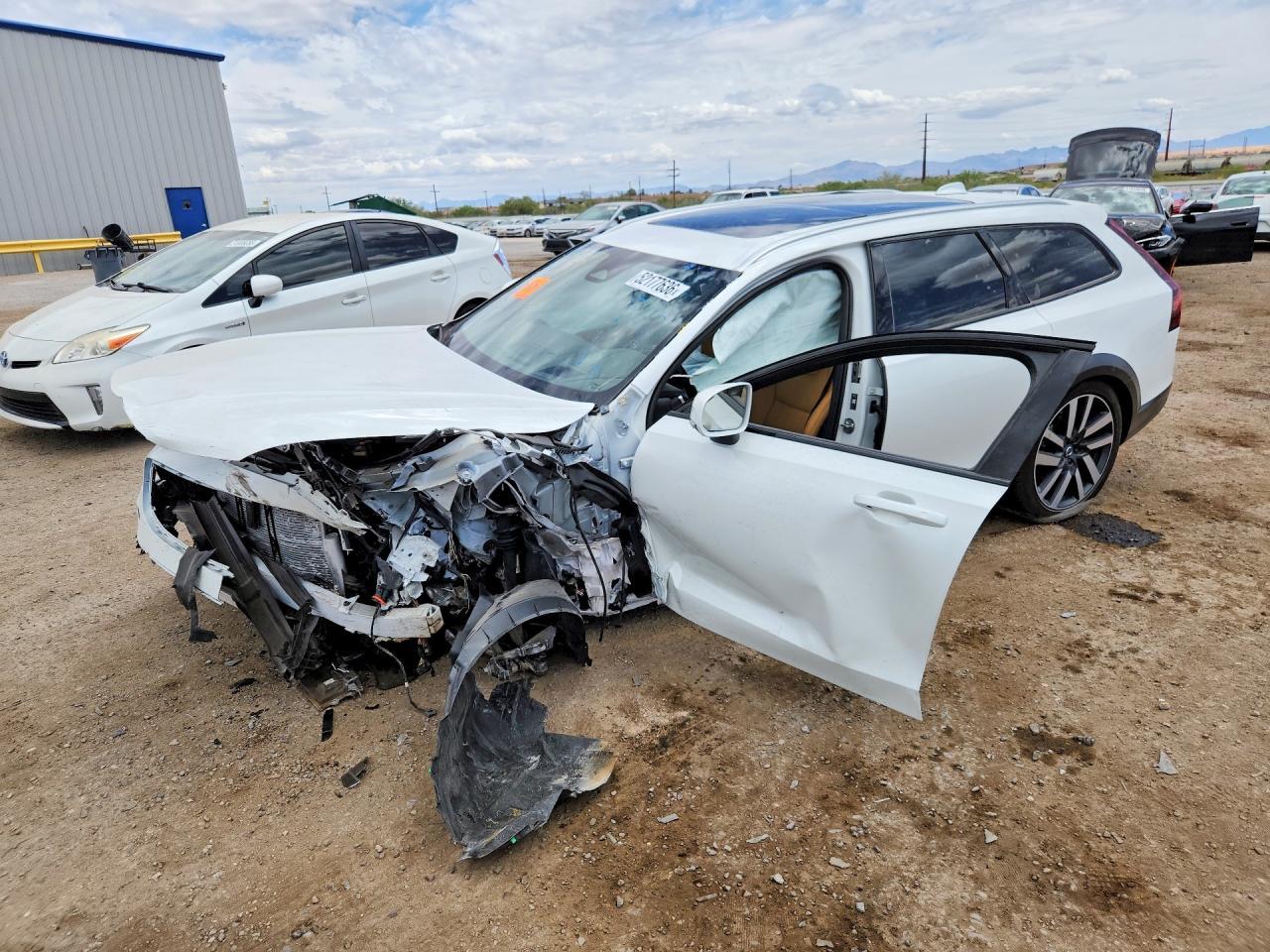 2026 Volvo V90 Cross Country Ultra