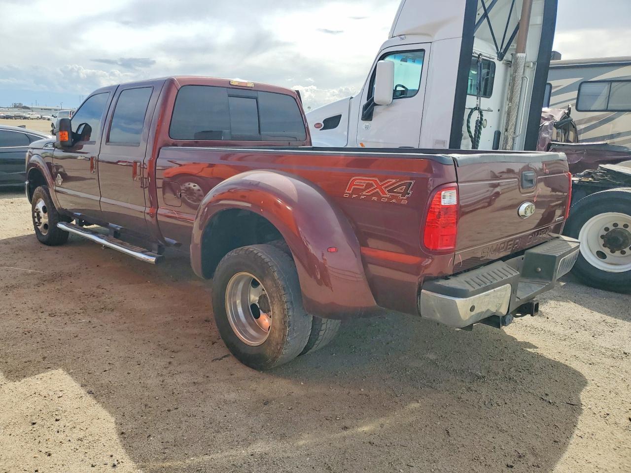 2016 Ford F350 Super Duty - Фото 2