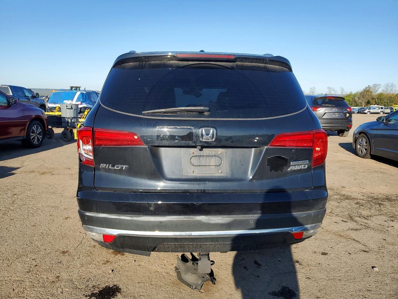 2016 Honda Pilot Touring - Image 6