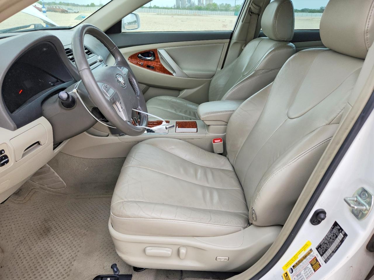 2009 Toyota Camry - Image 7