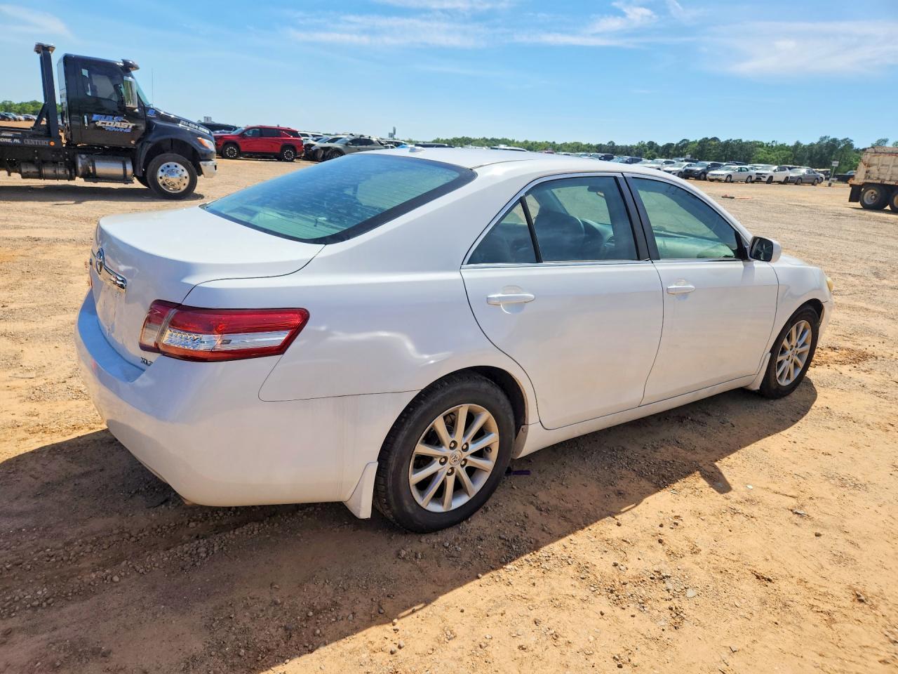2010 Toyota Camry Xle - Фото 3