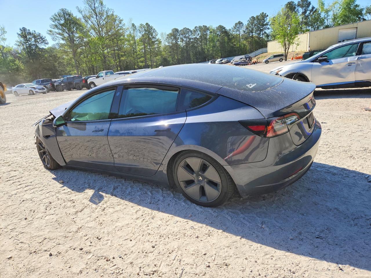 2023 Tesla Model 3 - Фото 2
