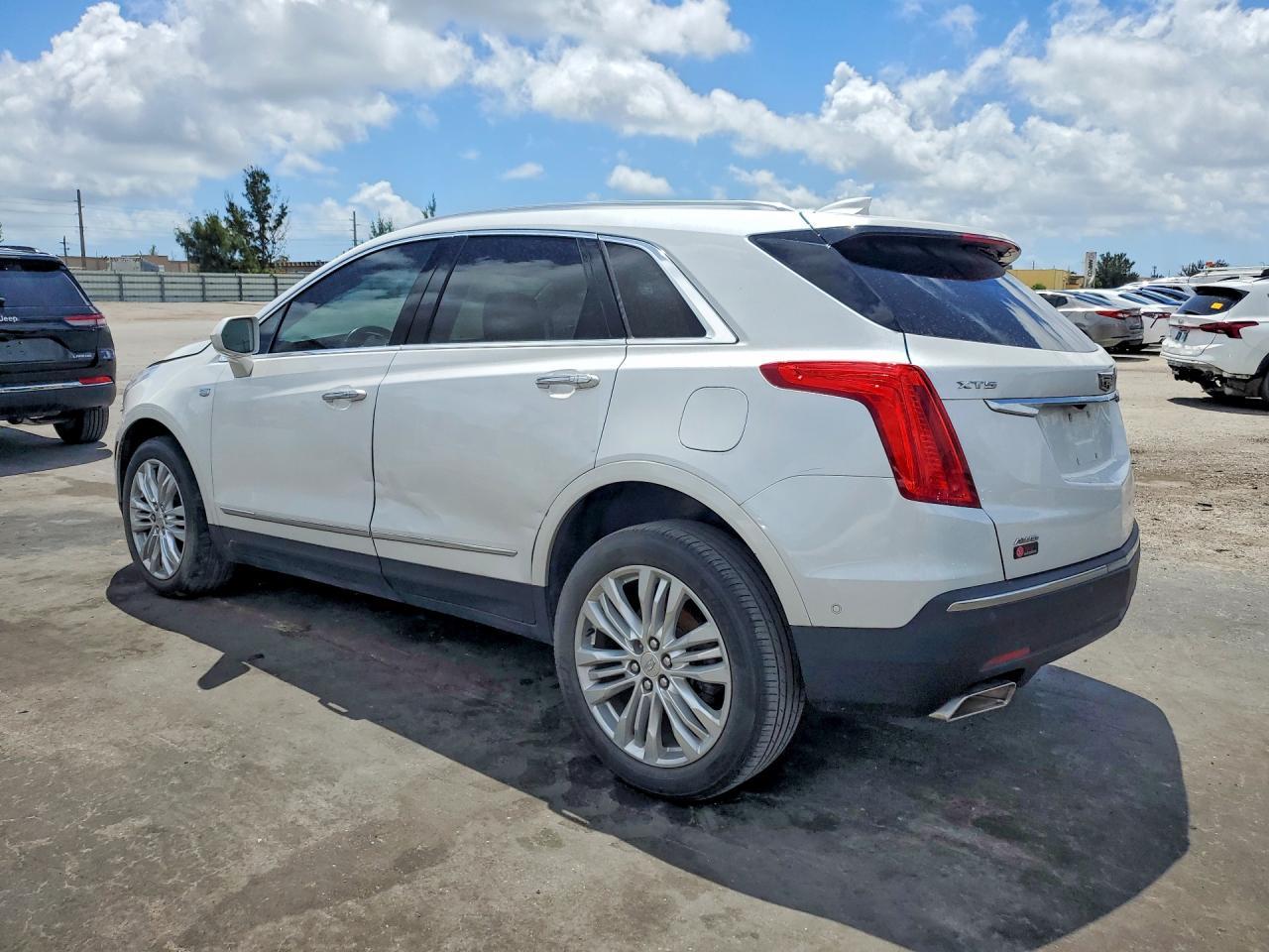 2019 Cadillac Xt5 Premium Luxury - Фото 2