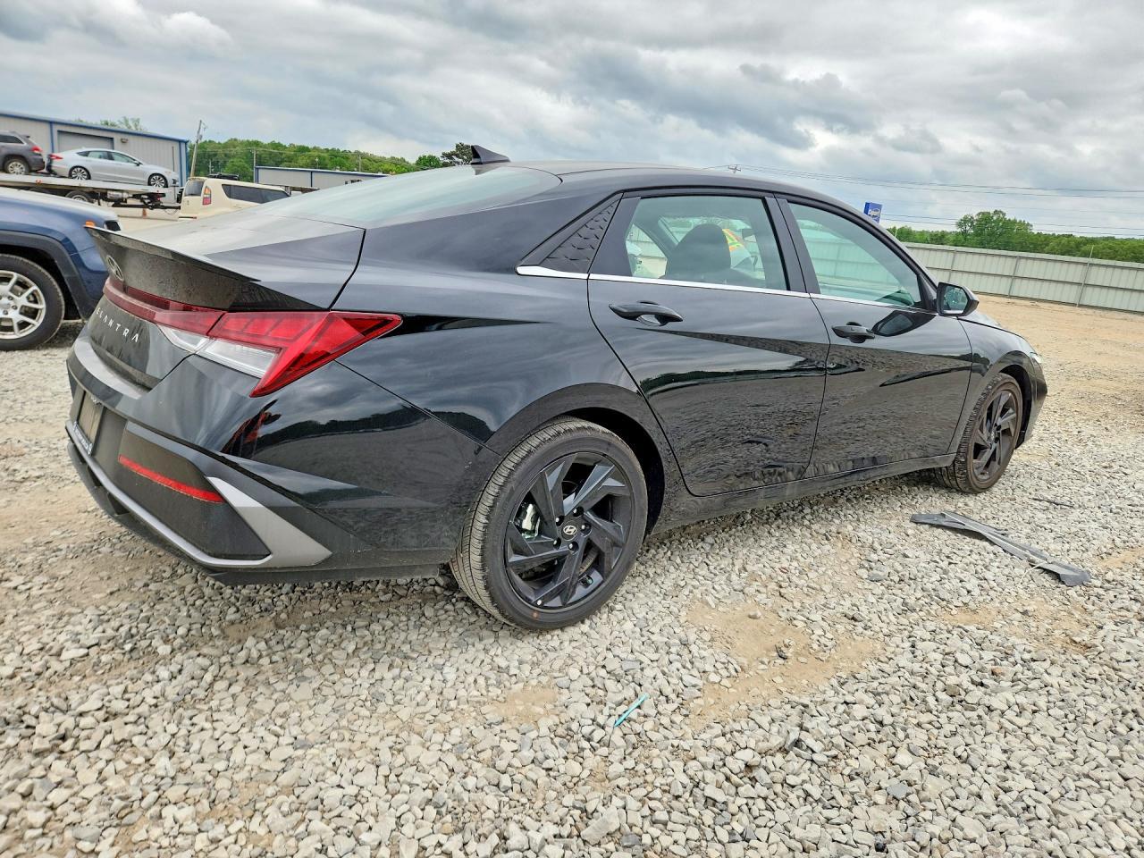 2026 Hyundai Elantra Sel Sport Premium - Фото 3