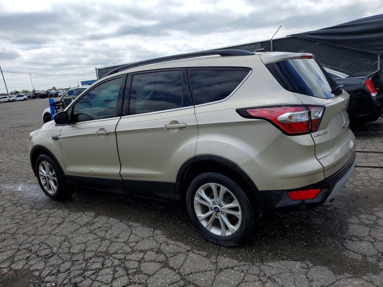 2018 Ford Escape Se - Фото 2