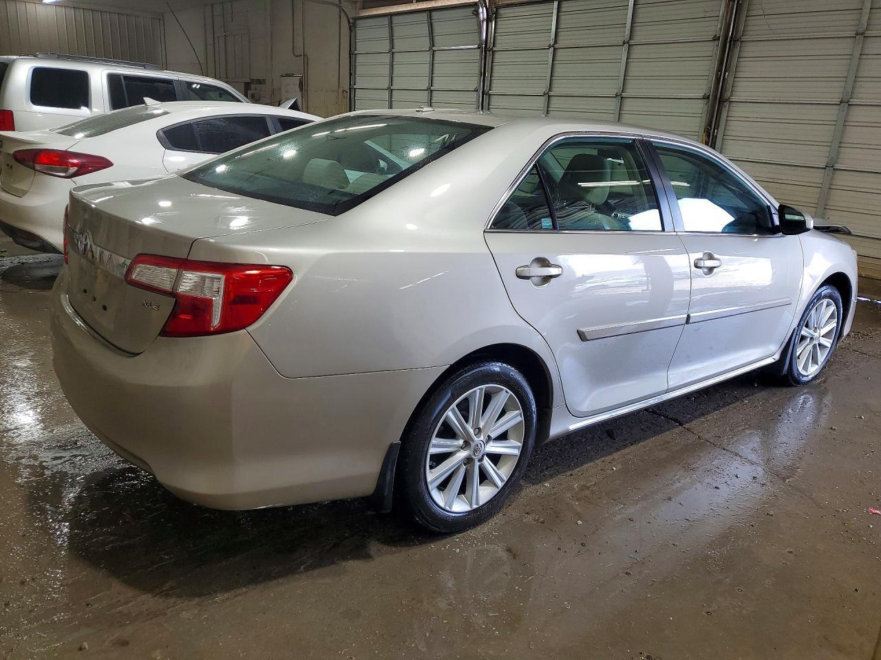 2014 Toyota Camry Xle - Фото 3