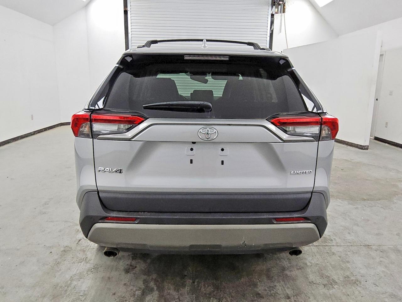 2022 Toyota Rav4 Limited - Фото 6