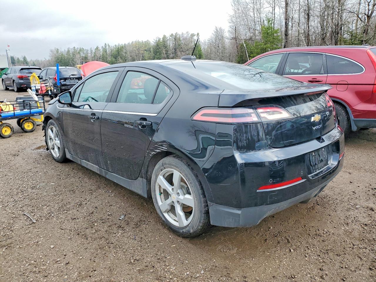 2015 Chevrolet Volt - Image 2