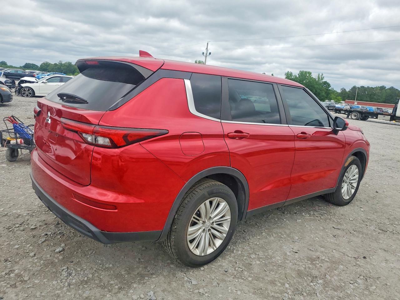 2023 Mitsubishi Outlander Es - Фото 3