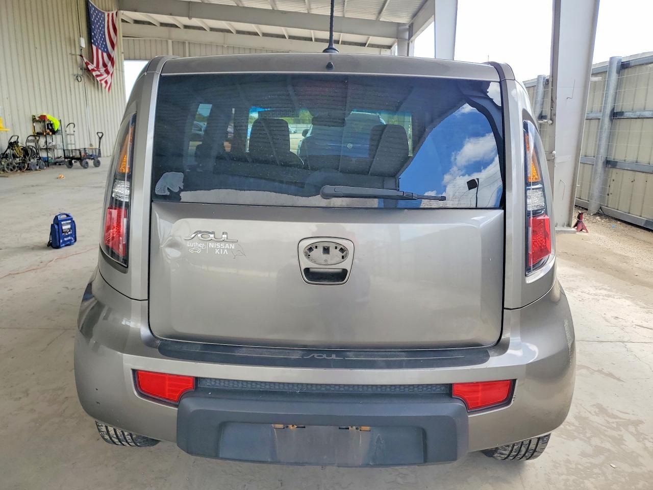 2010 Kia Soul + - Image 6