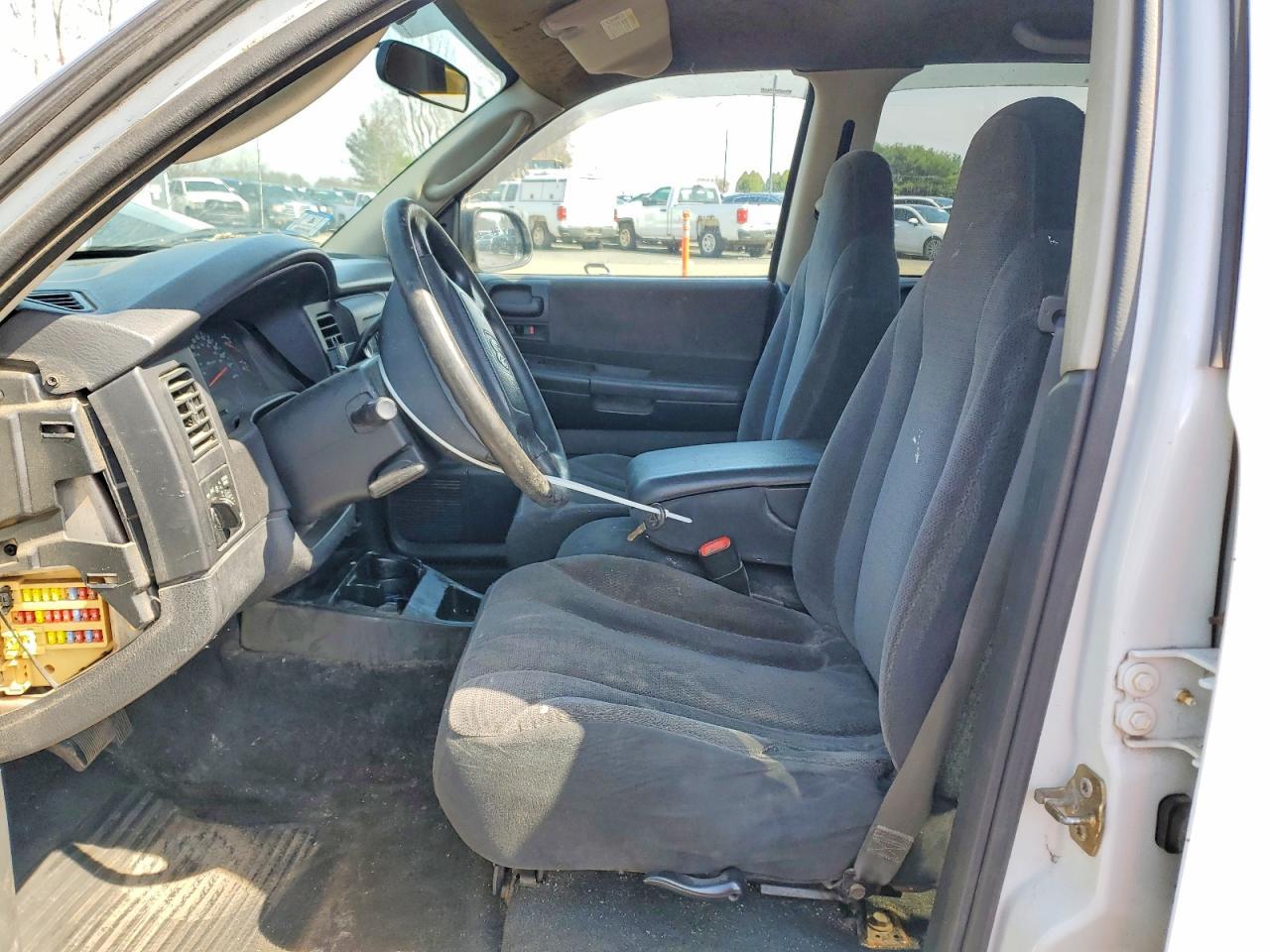 2004 Dodge Dakota Quad Sport - Image 7