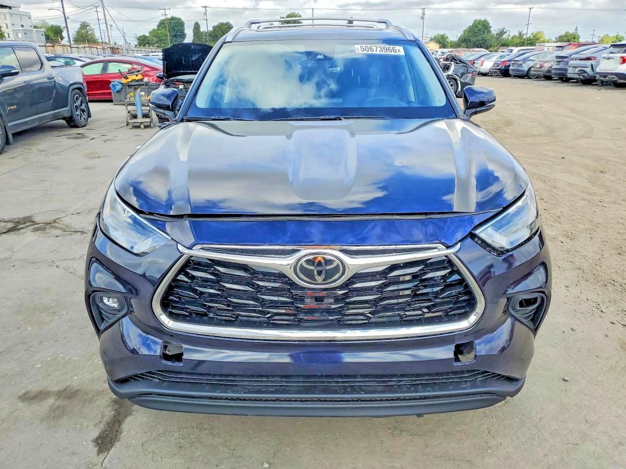 2022 Toyota Highlander Sport - Фото 5