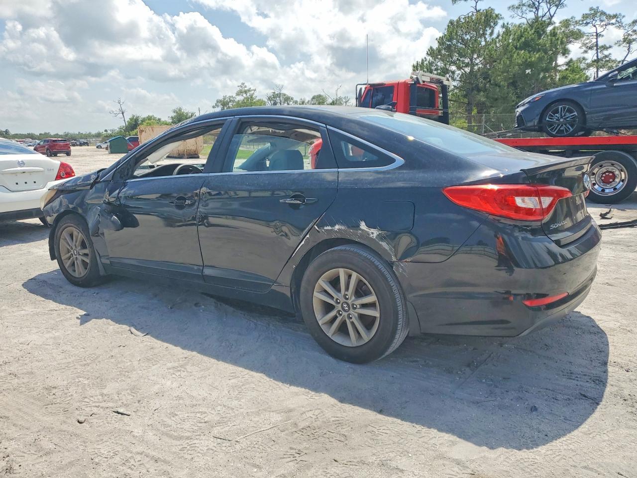 2015 Hyundai Sonata Se - Фото 2