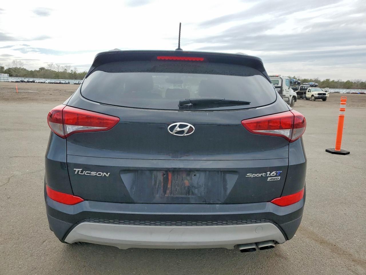 2017 Hyundai Tucson Sport - Image 6