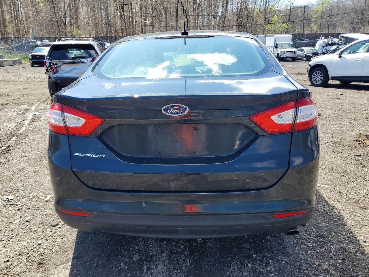 2014 Ford Fusion S - Фото 6