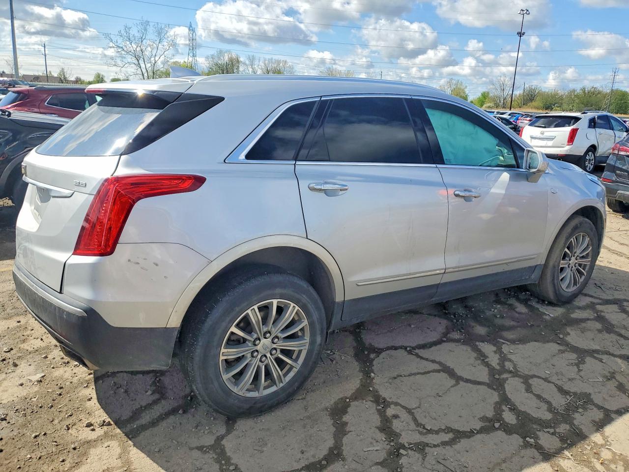 2019 Cadillac Xt5 Luxury - Image 3