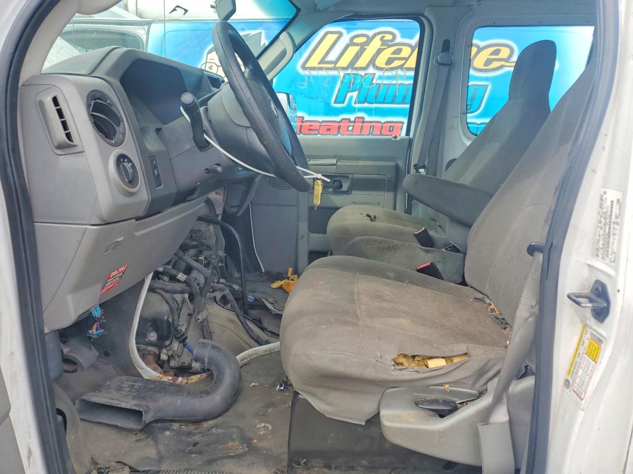 2013 Ford Econoline - Box Truck - Фото 7