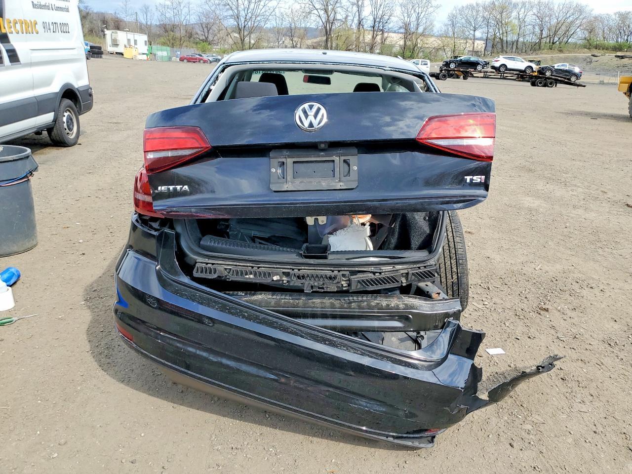 2017 Volkswagen Jetta S - Image 6