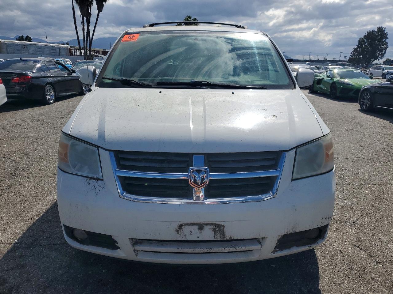 2010 Dodge Grand Caravan Sxt - Фото 5
