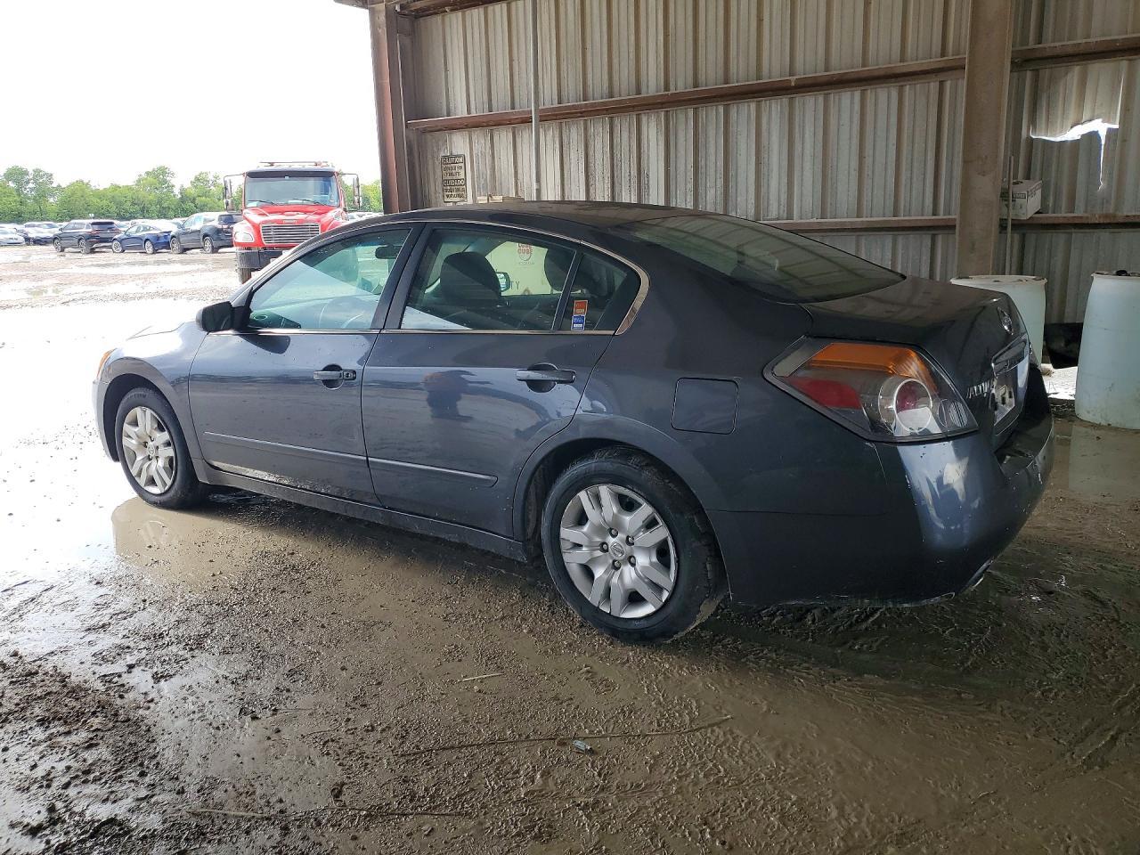 2010 Nissan Altima 2.5 - Image 2