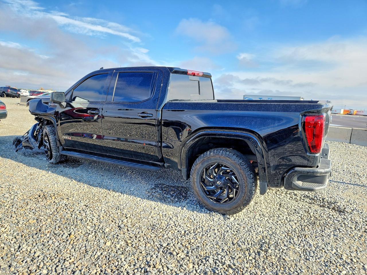 2024 GMC Sierra K1500 At4 - Фото 2