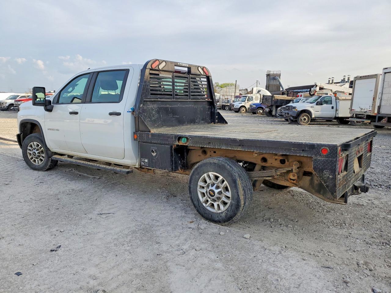 2024 Chevrolet 3500 - Фото 2