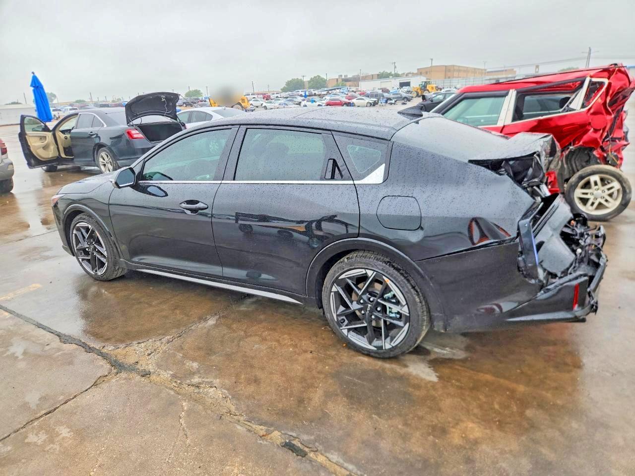 2026 Kia K4 Gt Line - Image 2