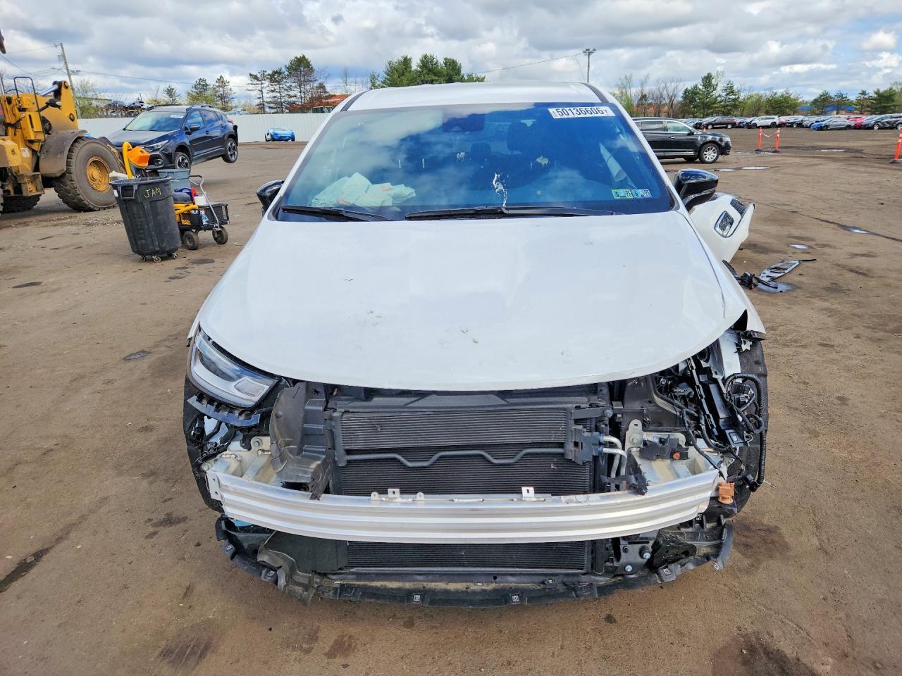 2025 Chrysler Pacifica Select - Image 5