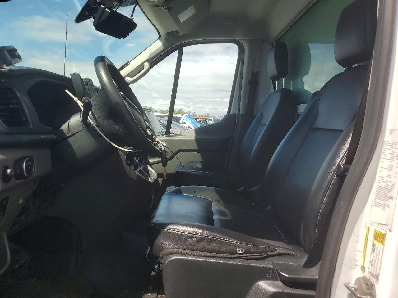 2021 Ford Transit Delivery Truck - Фото 7