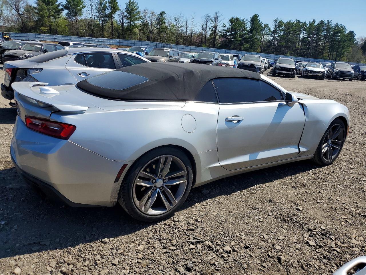 2018 Chevrolet Camaro Lt - Image 3