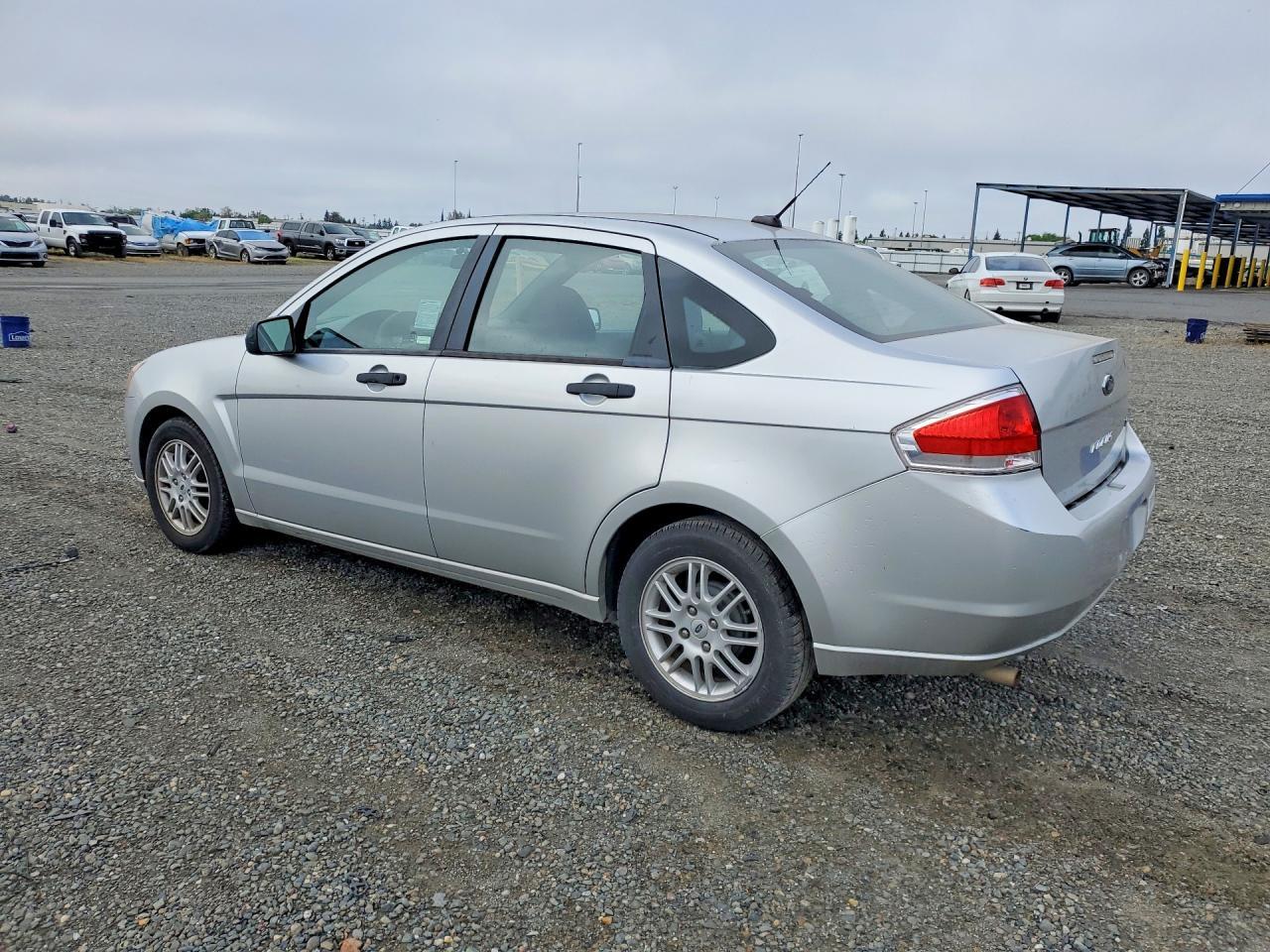 2010 Ford Focus Se - Image 2