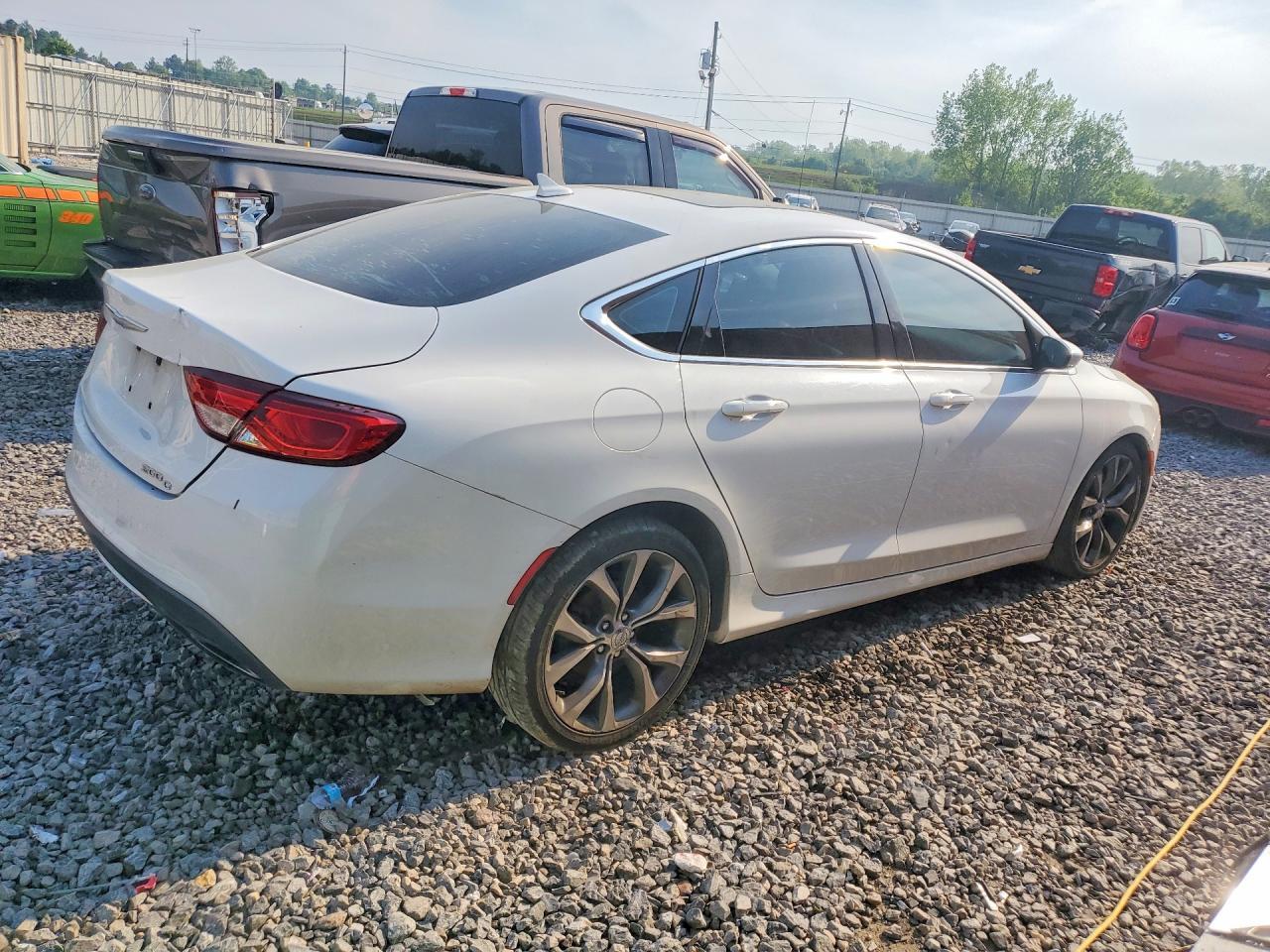 2015 Chrysler 200 C - Image 3