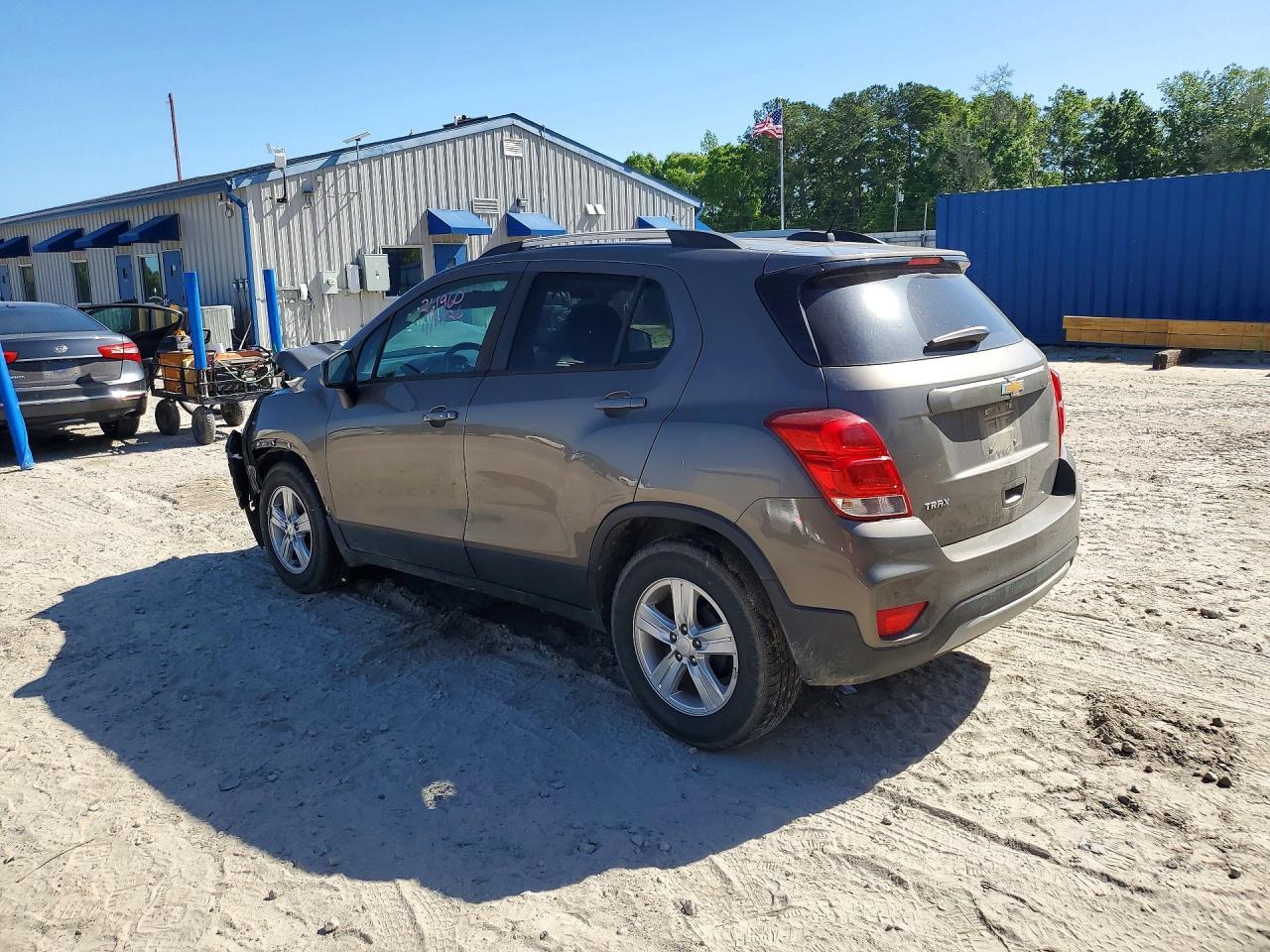 2021 Chevrolet Trax 1Lt - Image 2