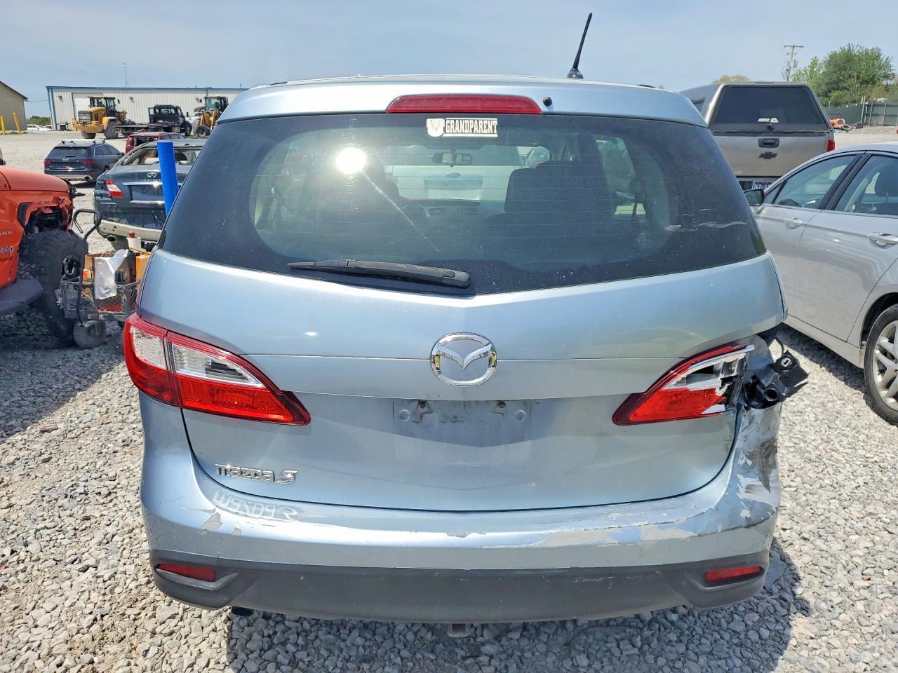 2012 Mazda 5 - Image 6