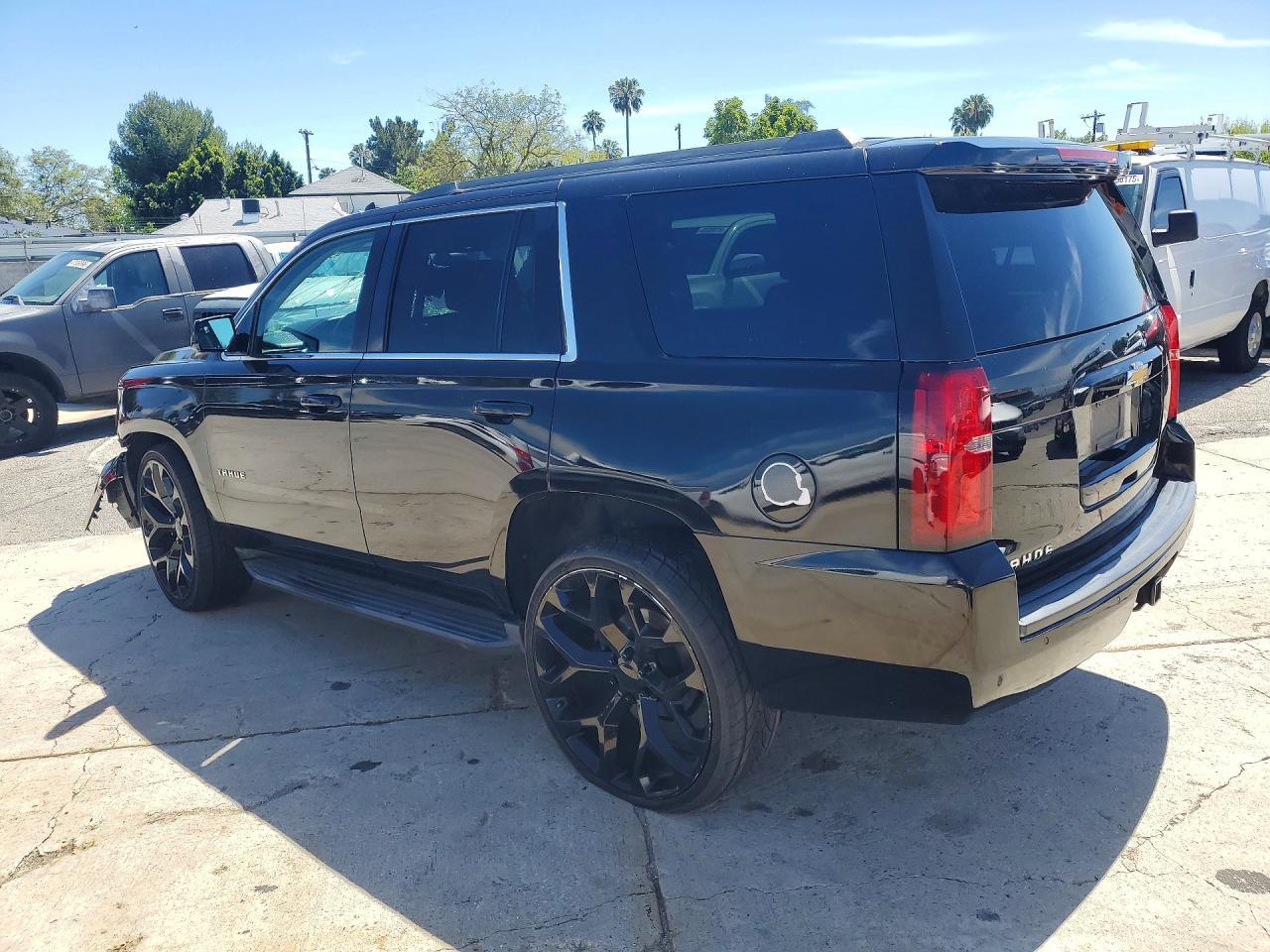 2015 Chevrolet Tahoe C1500 Lt - Image 2
