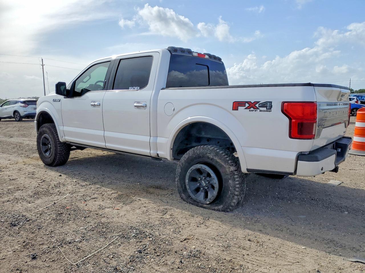 2018 Ford F150 Supercrew - Фото 2