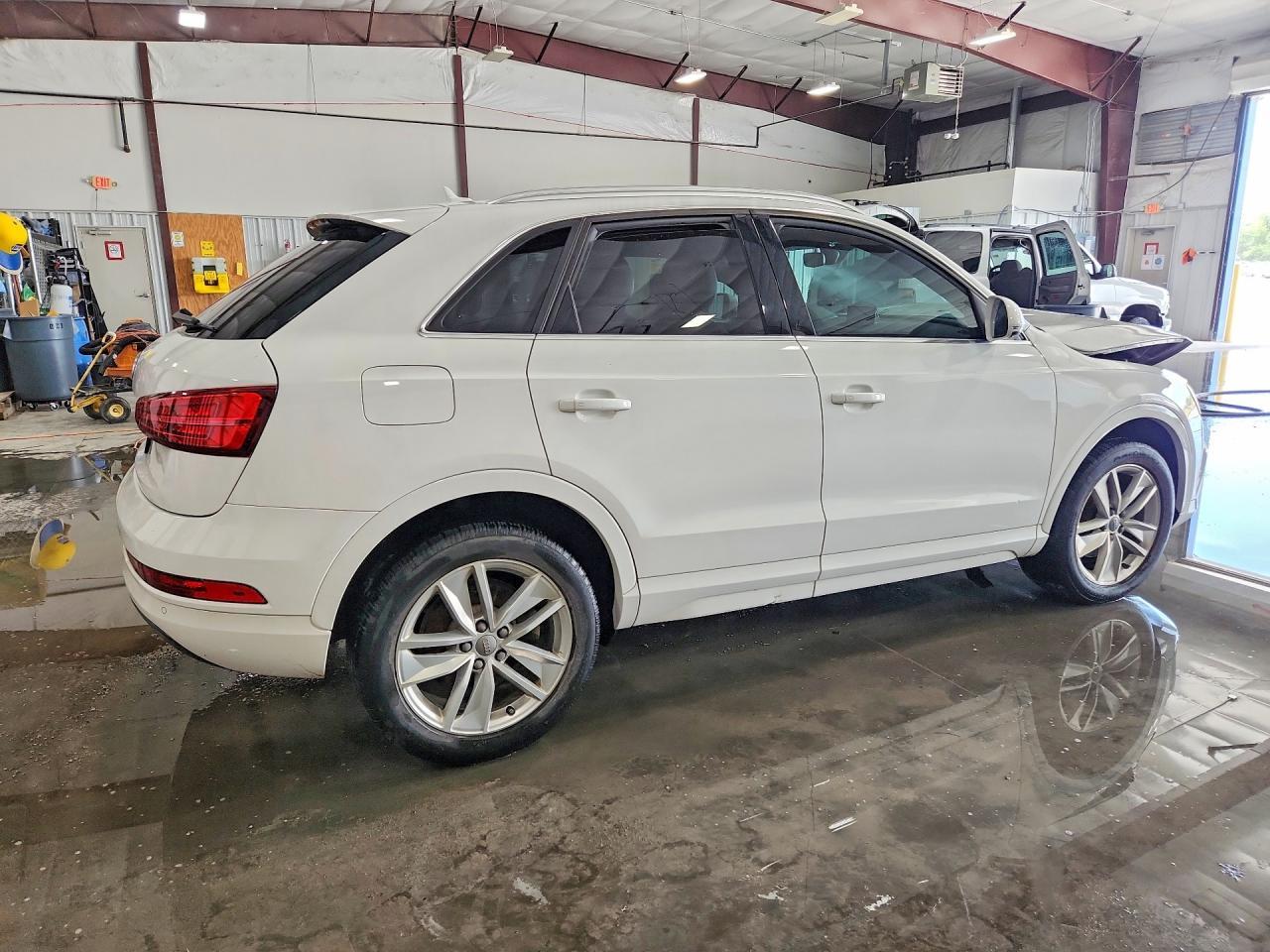 2016 Audi Q3 Premium Plus - Фото 3
