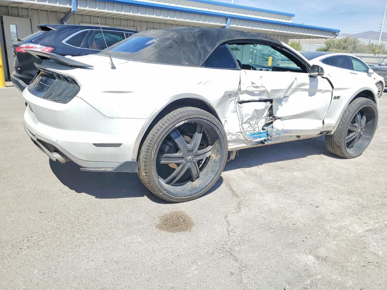 2019 Ford Mustang - Image 3